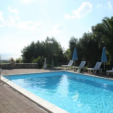 아파트 Drosia Superior Sea View Apartment Minia
